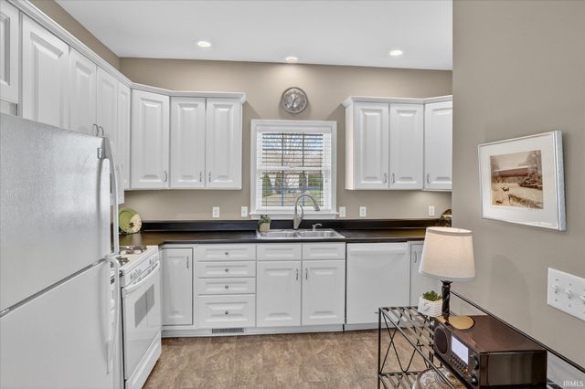 1307 Ashbury Court, Goshen, IN 46526