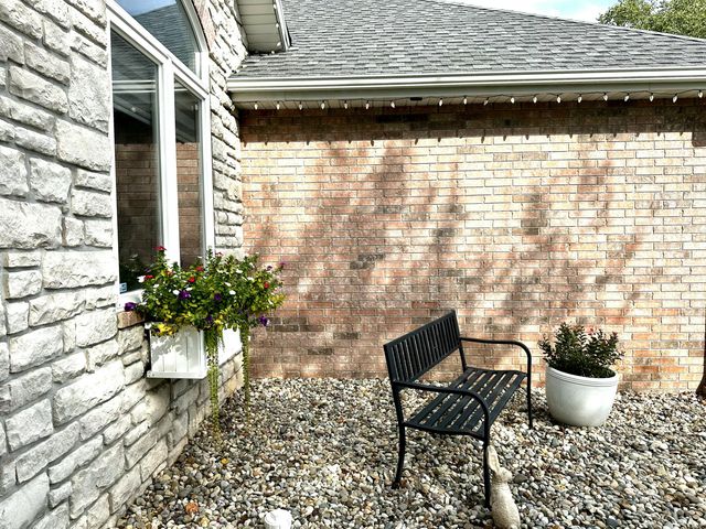 3645 N Oak Point Avenue, Springfield, MO 65803