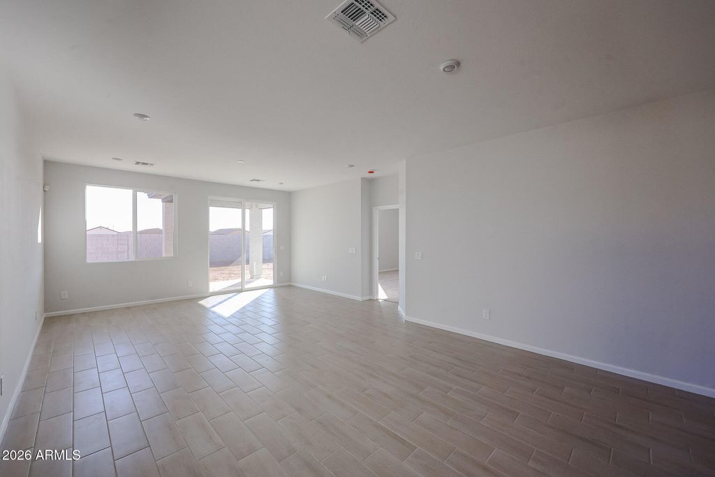 18276 W SAND HILLS Drive, Surprise, AZ 85387 — photo 5