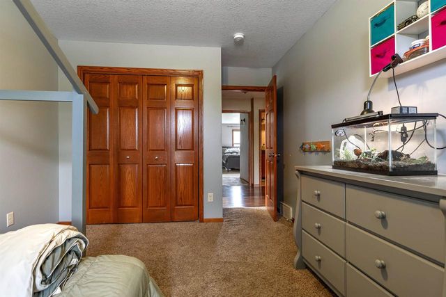 1118 Newport Lane, Holmen, WI 54636