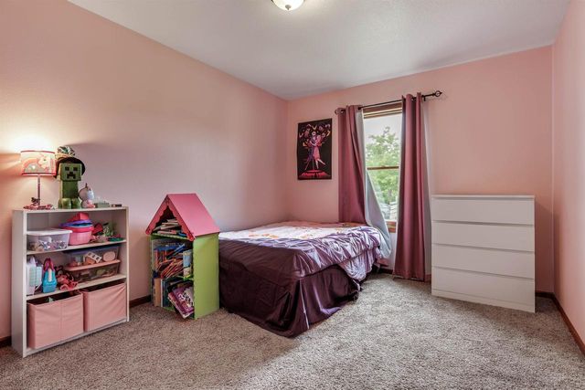 1118 Newport Lane, Holmen, WI 54636