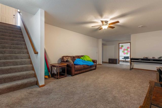 1118 Newport Lane, Holmen, WI 54636