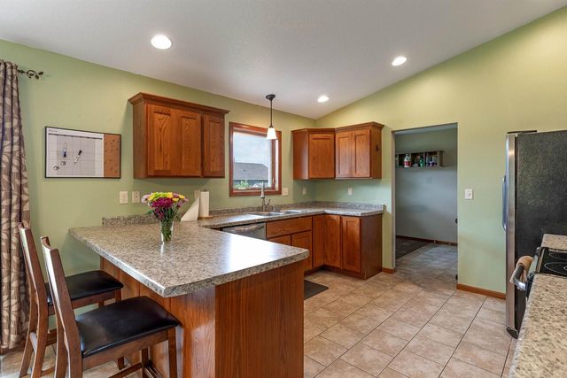 1118 Newport Lane, Holmen, WI 54636