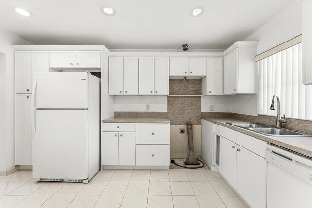 2638 Gately Drive E 1, West Palm Beach, FL 33415