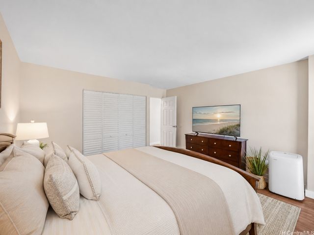 2410 Cleghorn Street 1904, Honolulu, HI 96815