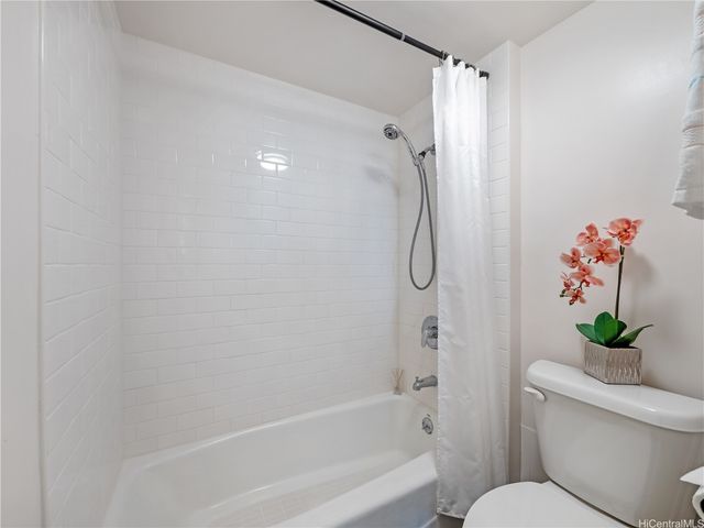 2410 Cleghorn Street 1904, Honolulu, HI 96815