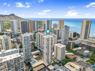 2410 Cleghorn Street 1904, Honolulu, HI 96815