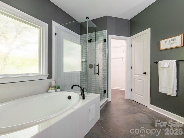 2824 Providence Spring Lane, Charlotte, NC 28270