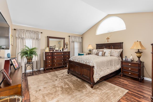 36 Ivy Hill Road, Lakewood, NJ 08701