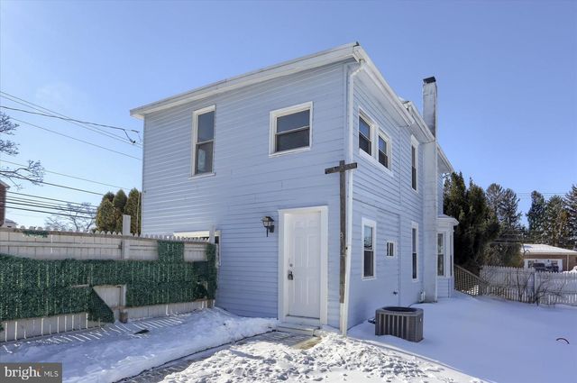 801 N MOUNTAIN RD, Harrisburg, PA 17112