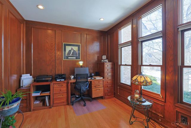 11108 Huntwicke Place, Blue Ash, OH 45241