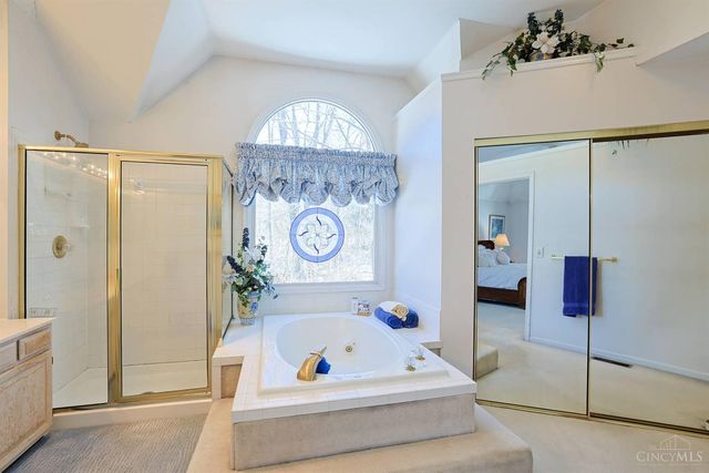 11108 Huntwicke Place, Blue Ash, OH 45241