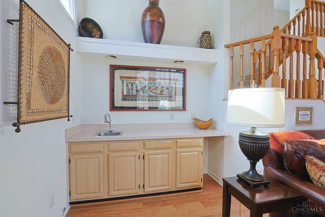 11108 Huntwicke Place, Blue Ash, OH 45241