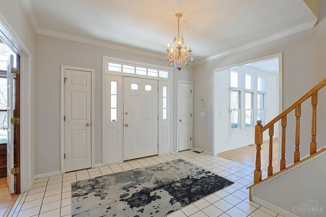 11108 Huntwicke Place, Blue Ash, OH 45241