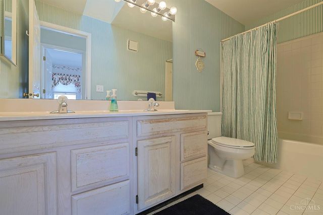 11108 Huntwicke Place, Blue Ash, OH 45241