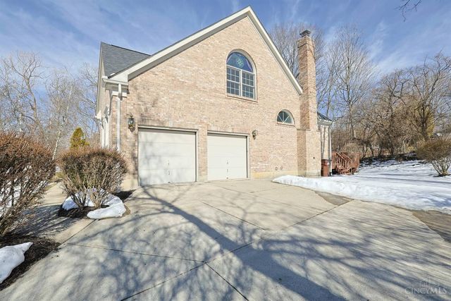 11108 Huntwicke Place, Blue Ash, OH 45241