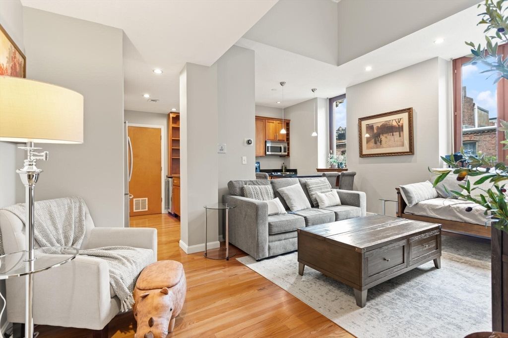 61 Prince St. 4F, Boston, MA 02113
