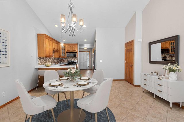 821 KILLARNY TRAIL, De Pere, WI 54115