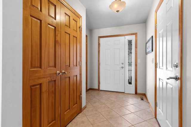 821 KILLARNY TRAIL, De Pere, WI 54115