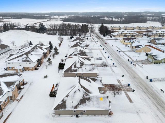 821 KILLARNY TRAIL, De Pere, WI 54115