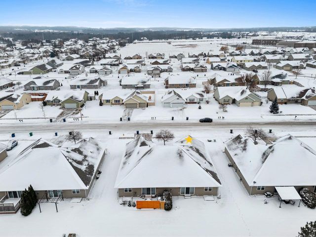 821 KILLARNY TRAIL, De Pere, WI 54115