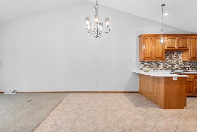 821 KILLARNY TRAIL, De Pere, WI 54115