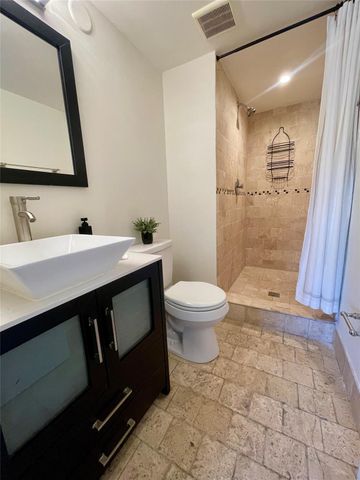 2901 NE 51st St 10, Fort Lauderdale, FL 33308