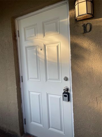 2901 NE 51st St 10, Fort Lauderdale, FL 33308