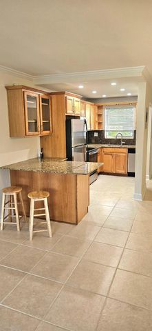 2901 NE 51st St 10, Fort Lauderdale, FL 33308