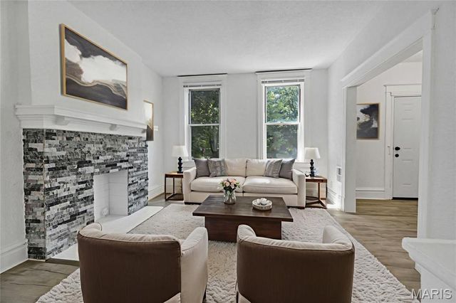 4163 Walsh Street, St Louis, MO 63116