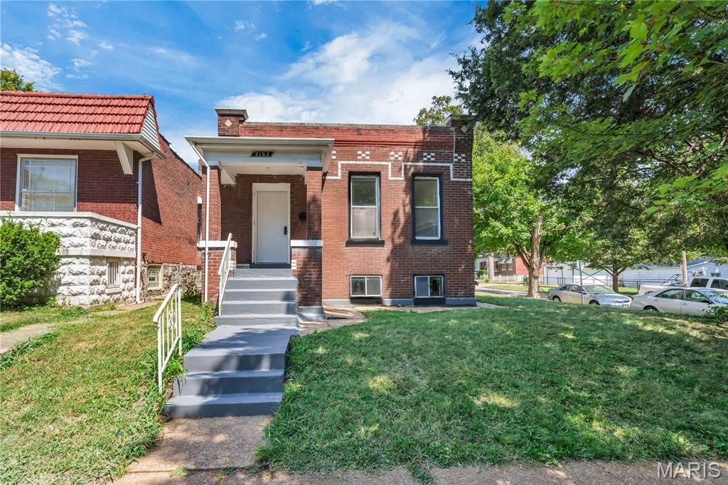 4163 Walsh Street, St Louis, MO 63116