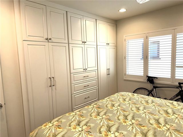 1319 Seal Way, Seal Beach, CA 90740