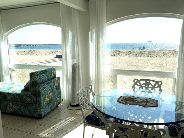 1319 Seal Way, Seal Beach, CA 90740