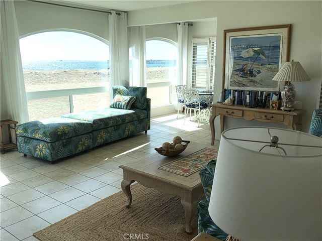 1319 Seal Way, Seal Beach, CA 90740