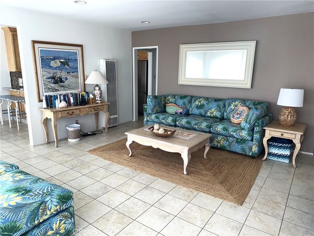1319 Seal Way, Seal Beach, CA 90740