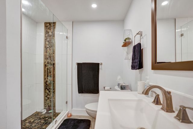 311 E Ocean Avenue 102, Lantana, FL 33462