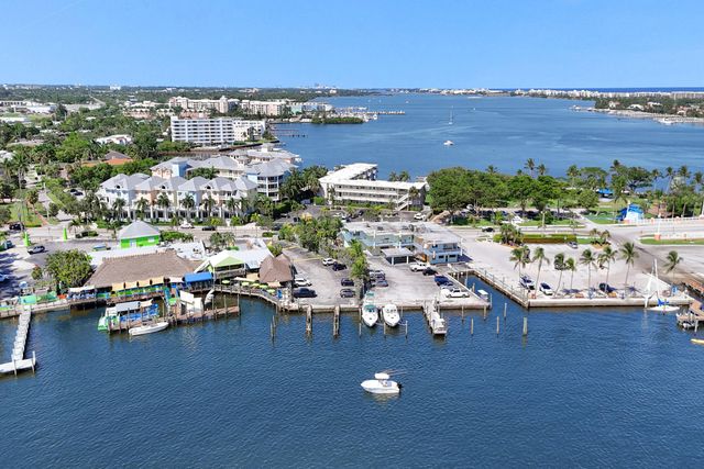 311 E Ocean Avenue 102, Lantana, FL 33462