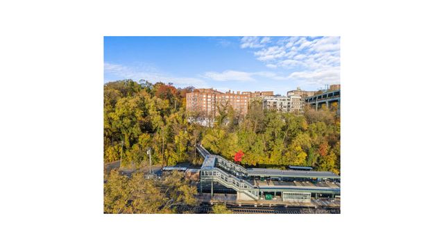 2465 Palisade Ave Apt 1E, New York City, NY 10463