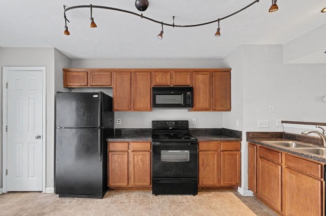 1041 Arlene Dr, La Vergne, TN 37086