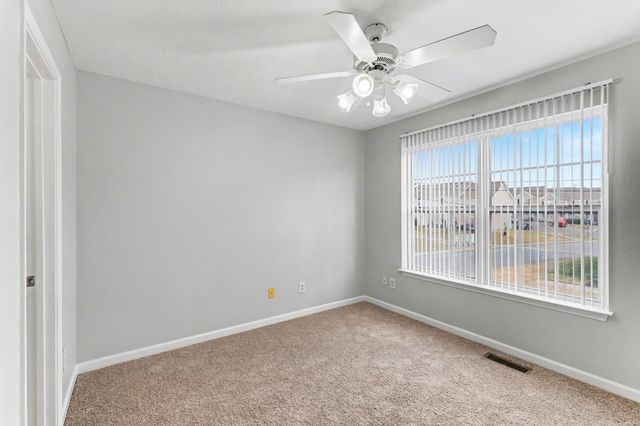 1041 Arlene Dr, La Vergne, TN 37086