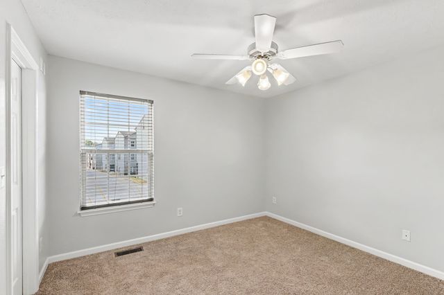 1041 Arlene Dr, La Vergne, TN 37086