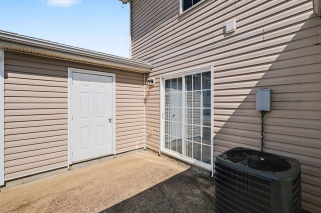 1041 Arlene Dr, La Vergne, TN 37086