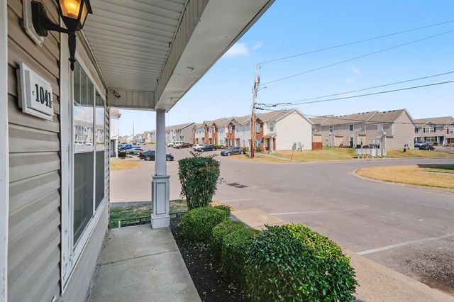 1041 Arlene Dr, La Vergne, TN 37086