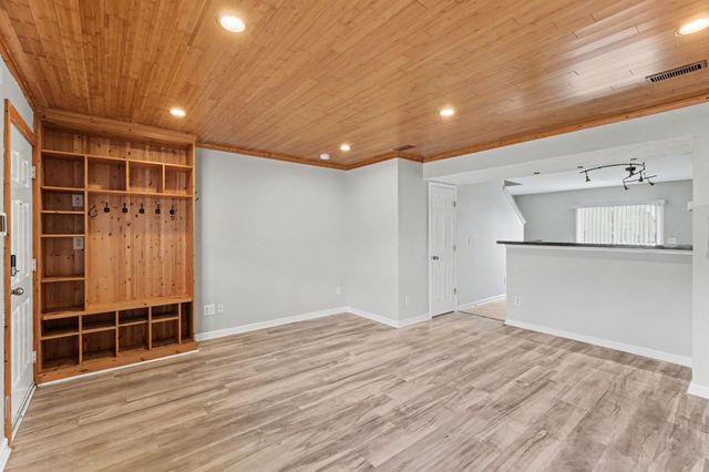 1041 Arlene Dr, La Vergne, TN 37086
