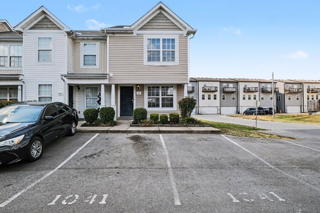 1041 Arlene Dr, La Vergne, TN 37086