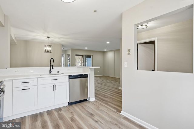 10-B SANDSTONE CT, Annapolis, MD 21403