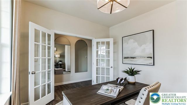 125 Winding Road, Forks Twp, PA 18040