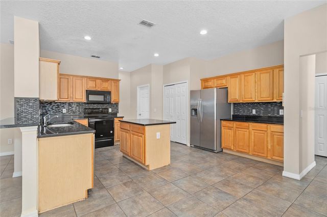 13821 AMBERLEIGH ROAD, Orlando, FL 32837