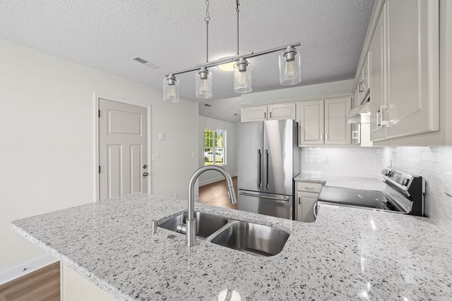 227 Periwinkle Way, Dalton, GA 30721