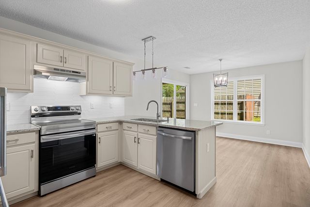 227 Periwinkle Way, Dalton, GA 30721